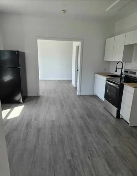 Building Photo - 19 Mygatt St