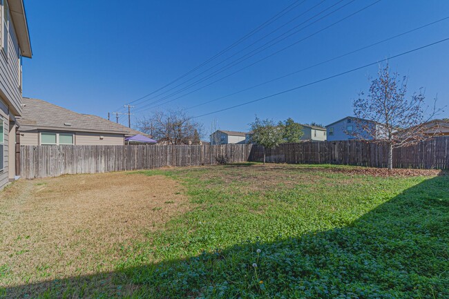 Building Photo - BEAUTIFUL 2 STORY 3BR/2BATH HOME READY FOR...