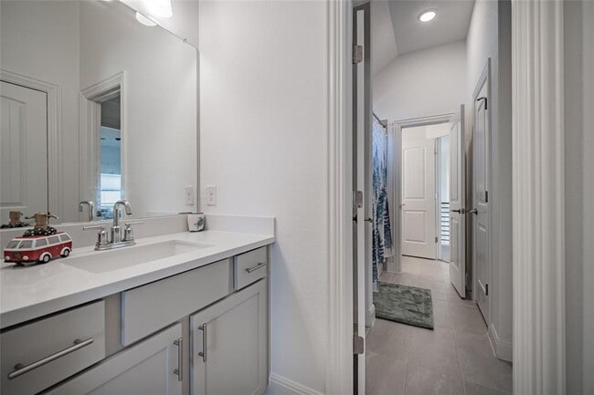 Building Photo - 3049 Sage Ranch Dr