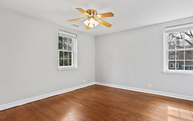 Front Bedroom - 4901 29th Rd S