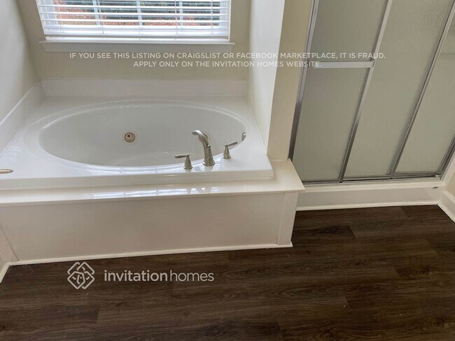 Building Photo - 212 Alnwick Ln