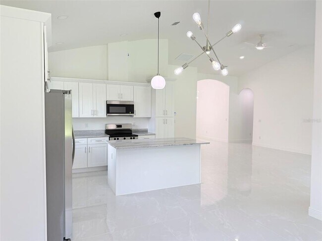 Building Photo - 1029 S 66th St