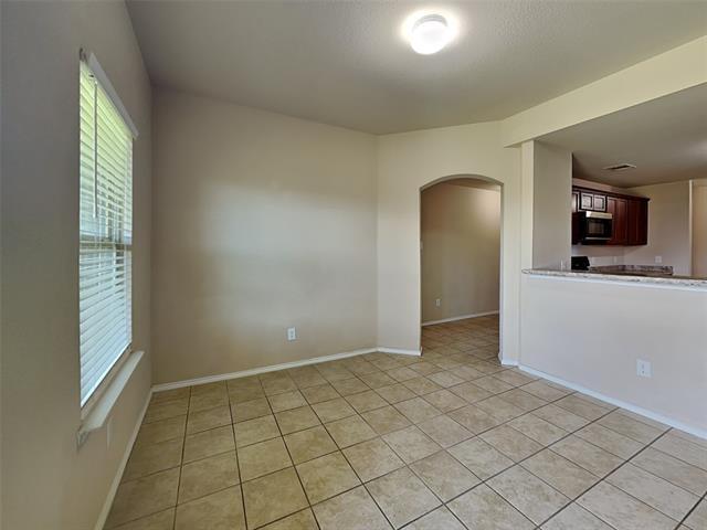 Building Photo - 407 Plum Dr