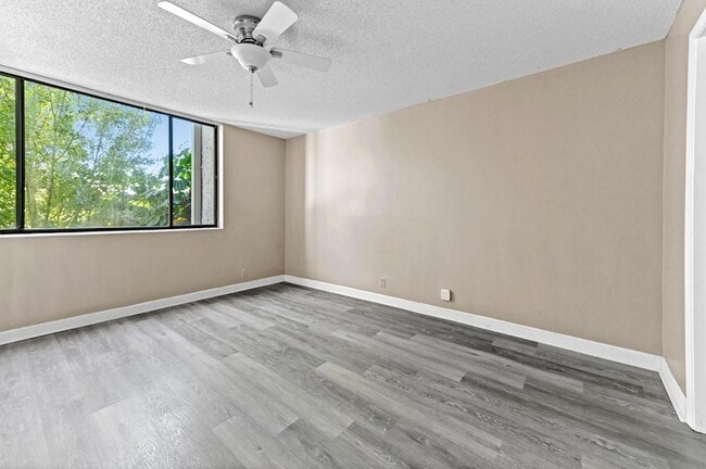 Building Photo - 4080 Tivoli Ct