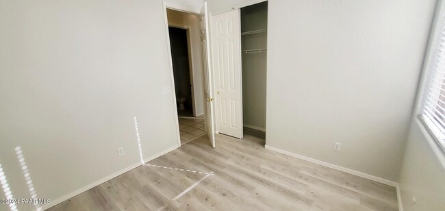 Building Photo - 5236 N Celestine Ct