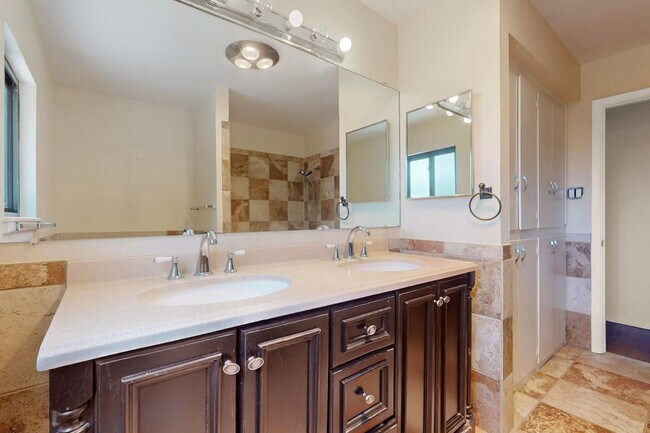 Building Photo - 4112 Cherrydale Ct NW