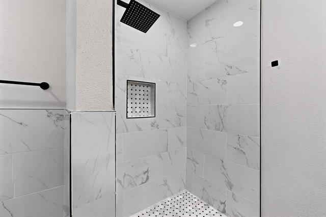 Building Photo - 10132 Medlock Dr