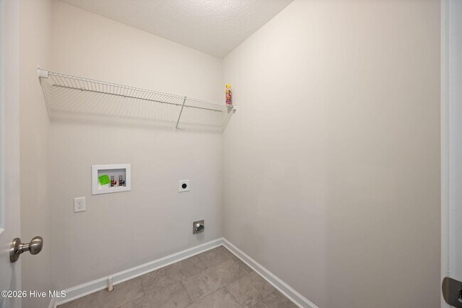 Building Photo - 424 Arrowwood Dr