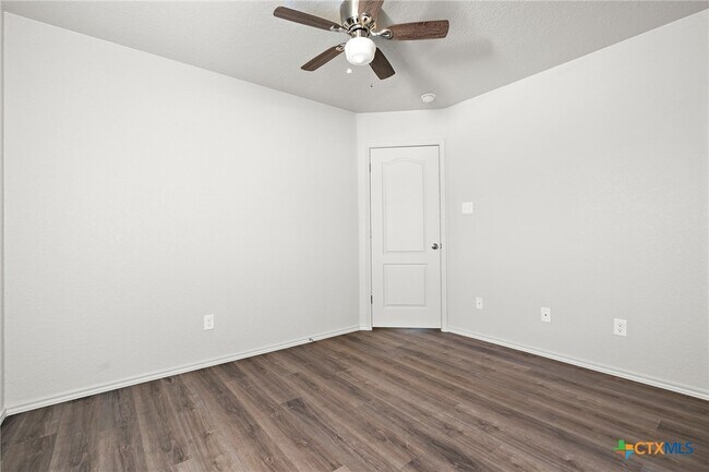 Building Photo - 103 Lost Trl