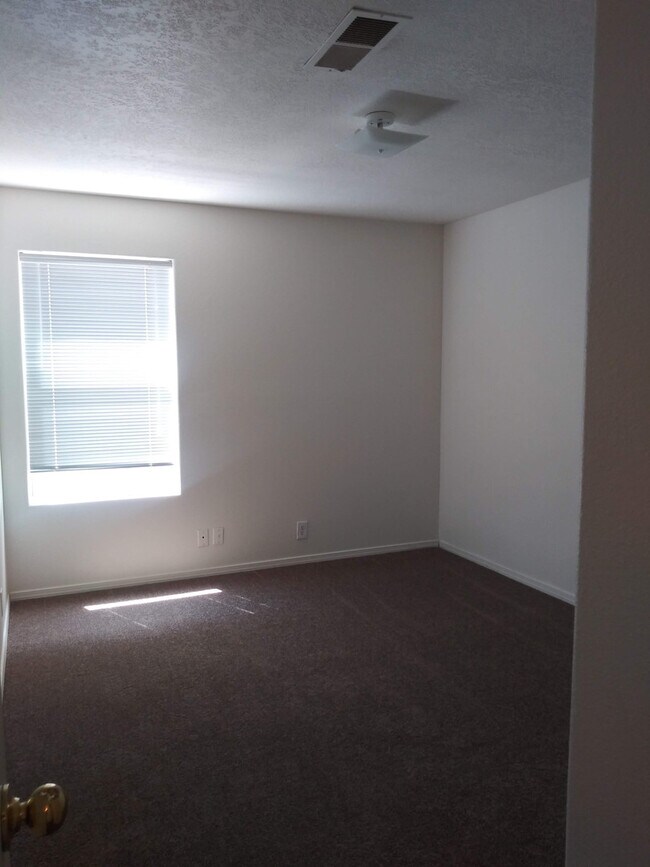 Building Photo - 5808 Night Rose Ave NW