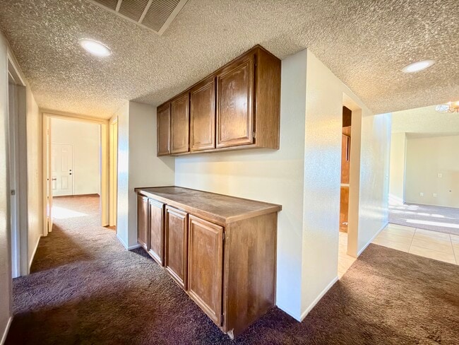 Building Photo - 45045 Denmore Ave
