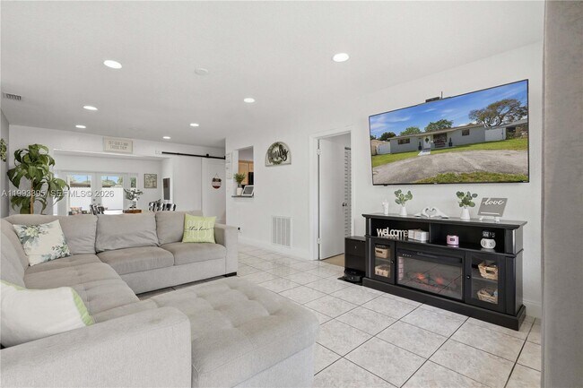 Building Photo - 7390 Cleveland St