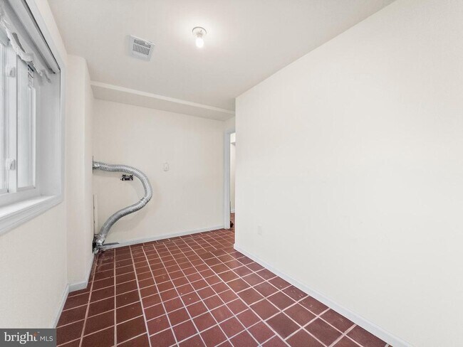 Building Photo - 10100 Le Fevre Dr