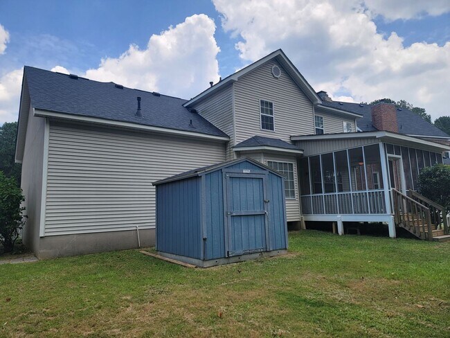 Building Photo - Walnut Hill - Columbia County