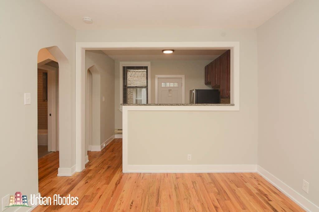 Building Photo - 4415 N Wolcott Ave