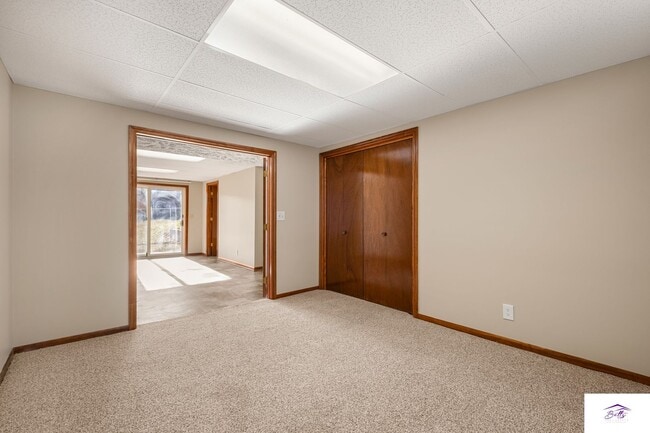 Building Photo - AVAILABLE NOW!