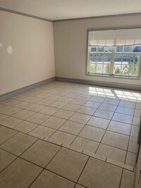 Building Photo - 5647 Townhouse Dr