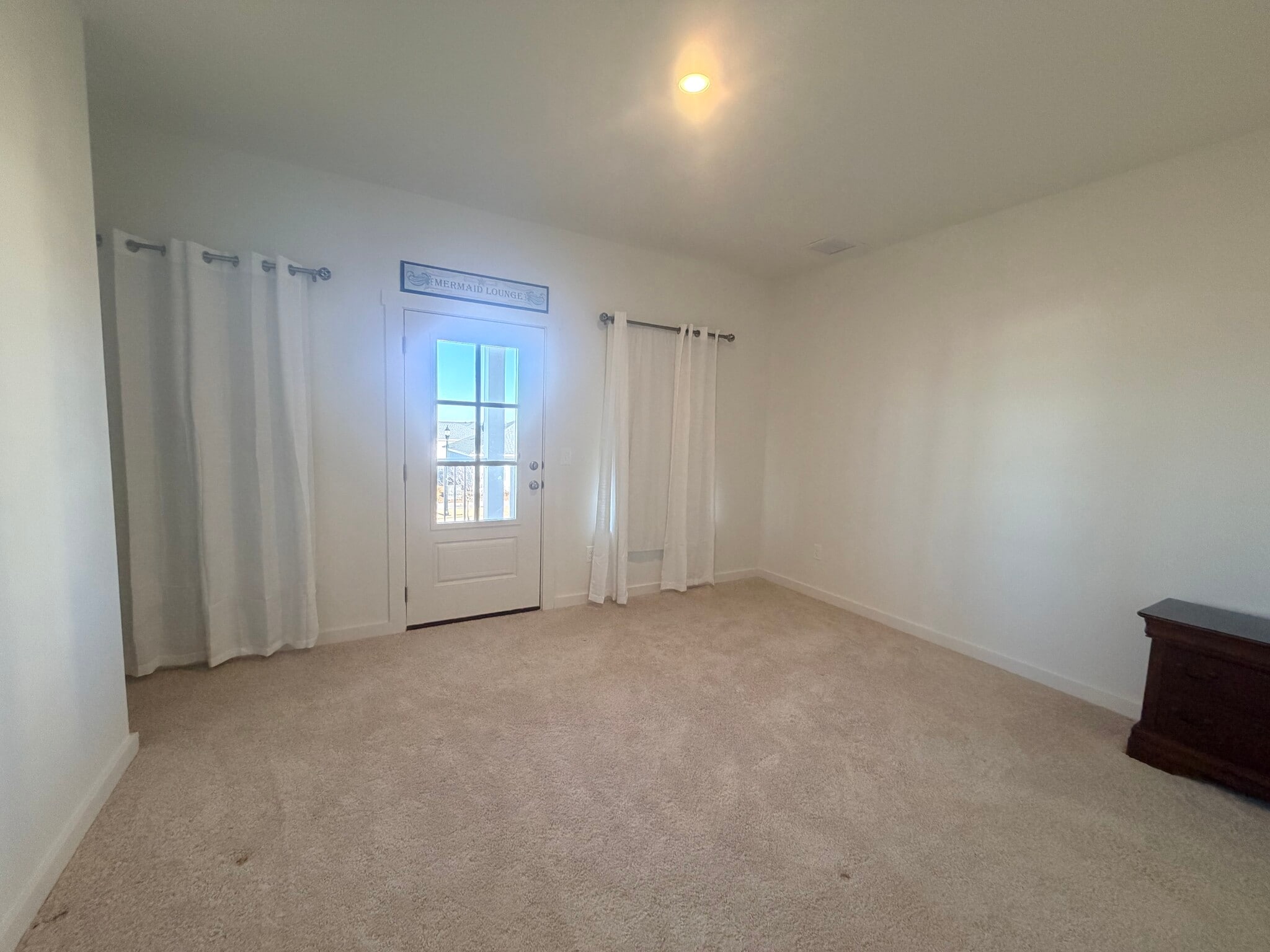 Building Photo - 2319 Discovery Loop