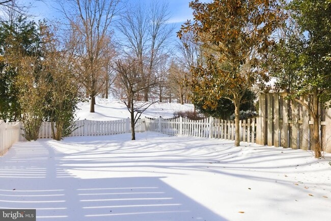 Building Photo - 21369 Sawyer Square