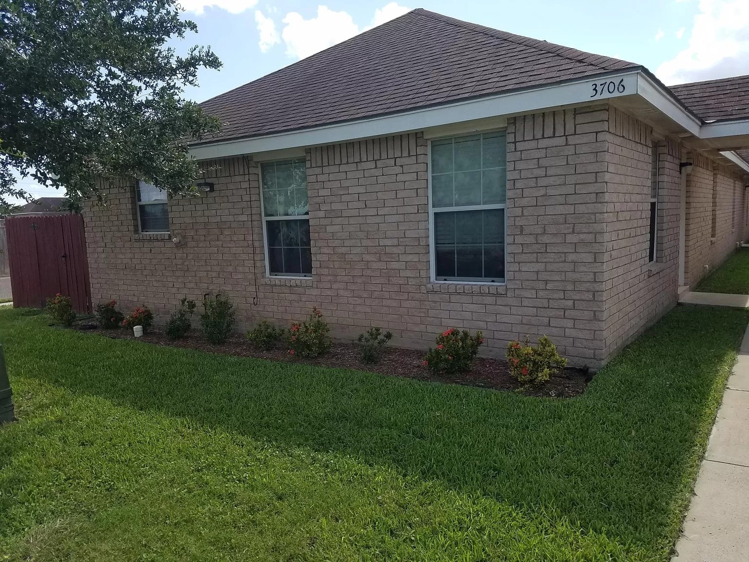 Building Photo - 3706 Wyndham Ave