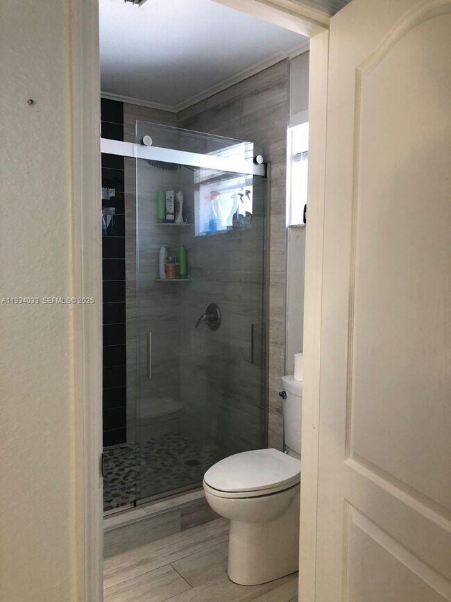 Building Photo - 8826 W Flagler St