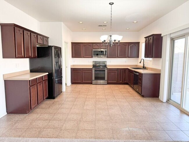 Building Photo - Gorgeous home in the highly desired Johnson Ranch Golf Course Community-Johnson Ranch-4 bed/ 2.5 ...