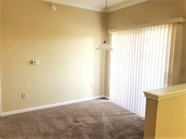 Building Photo - Spacious 1 Bedroom Condo in North Central Phoenix!
