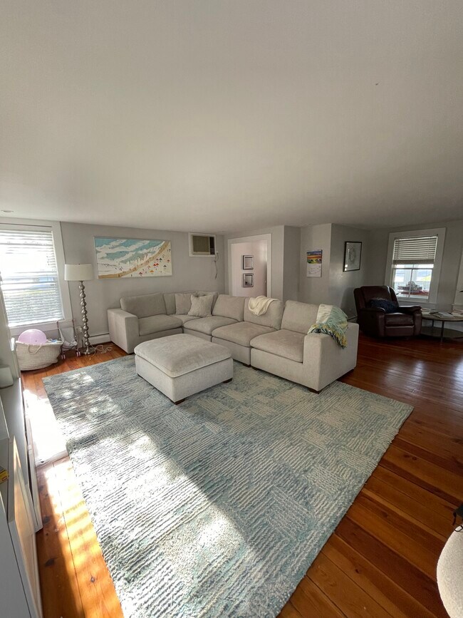 Building Photo - 46 Crescent Ave