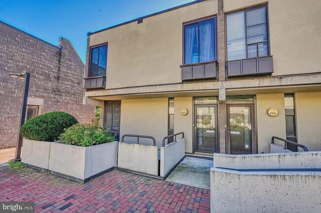 Building Photo - 2311 Pennyroyal Terrace