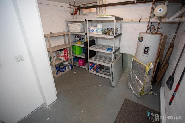 Building Photo - 124 Adamecs Way
