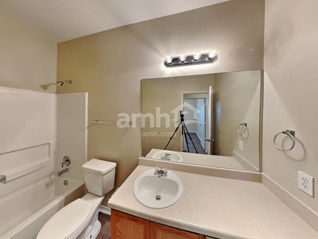 Building Photo - 9842 Charline Ln