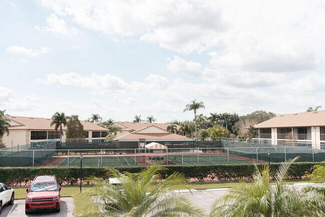 Building Photo - 602 Pinecrest Cir