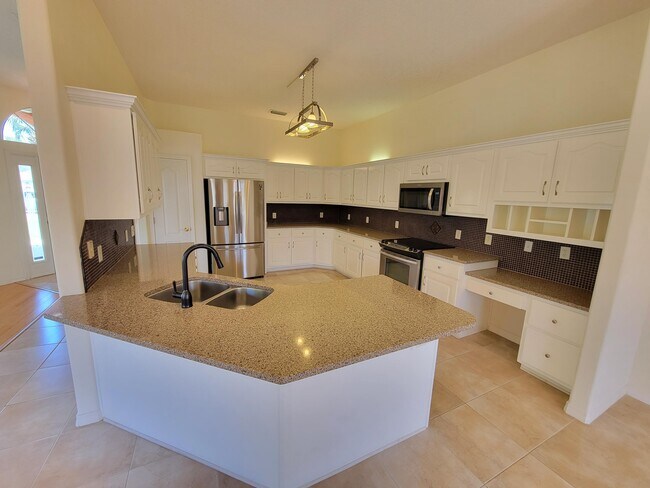 Building Photo - 2730 Creeks Edge Ln