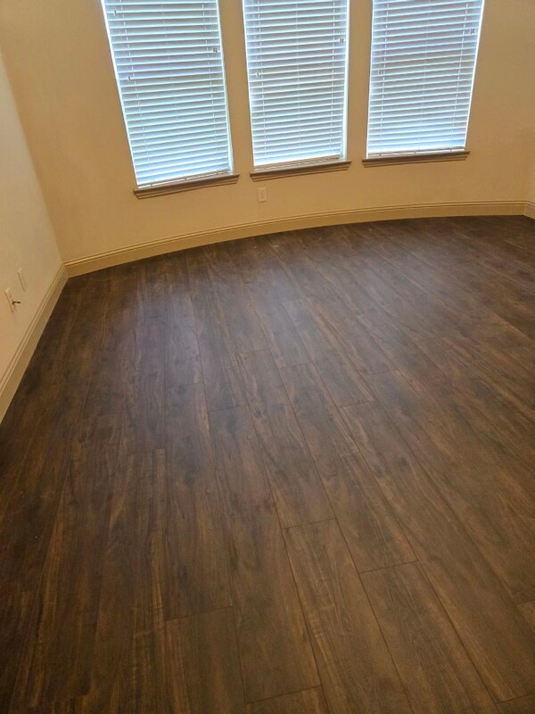 Building Photo - 820 Lake Meadow Ln