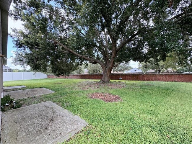 Building Photo - 1730 Bridgeview Cir