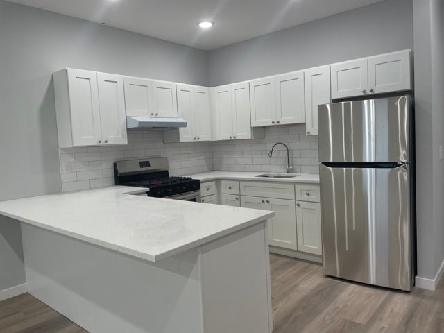 Building Photo - 441-449 E 18th St