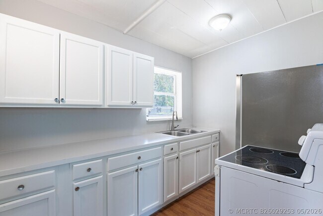 Building Photo - 191 Tulip Tree Dr