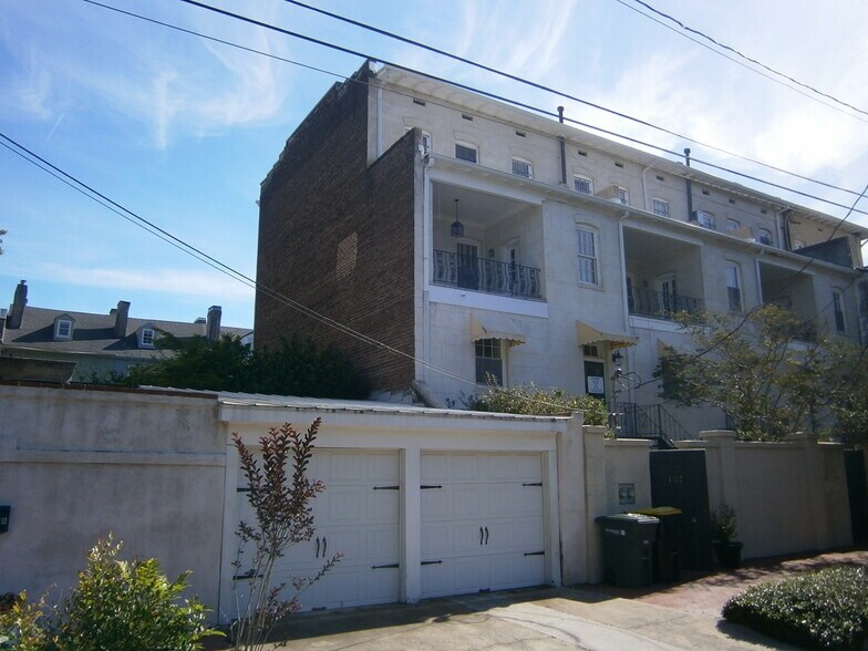 Building Photo - 107 W Taylor St