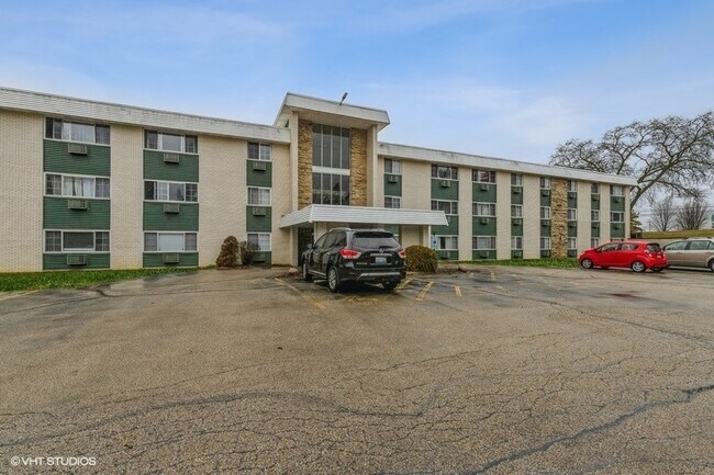 Condominium Building - 375 W Winchester Rd