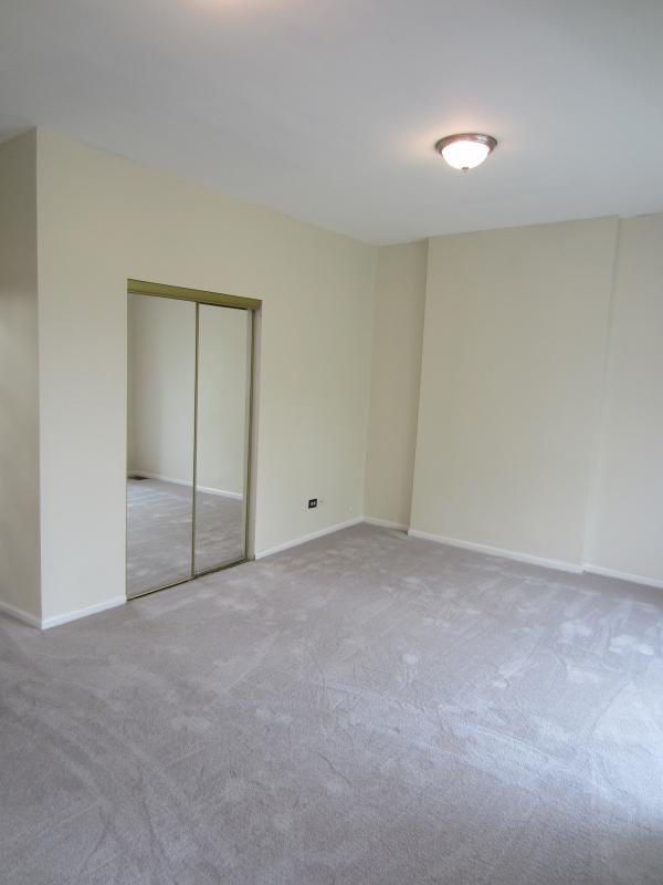 Building Photo - 4321 S Ellis Ave