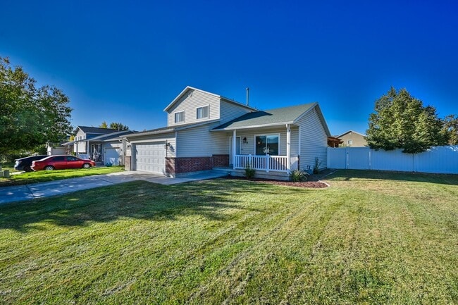 Building Photo - Great Family Home in Excellent Location!