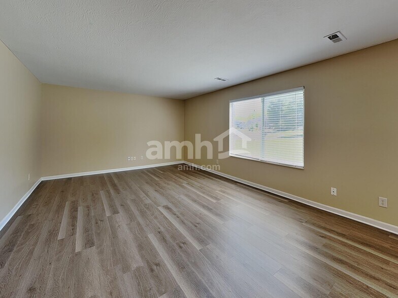 Building Photo - 3938 Winding Path Dr