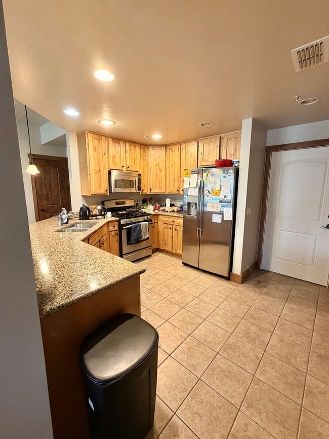 Building Photo - Monterra Condo