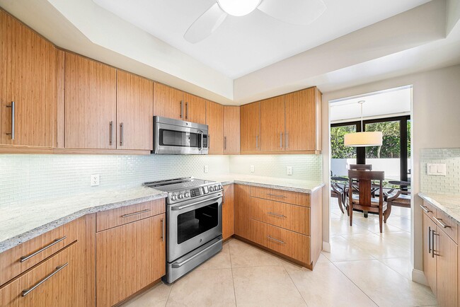 Building Photo - 120 S Ocean Blvd