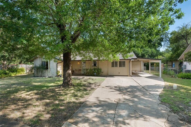 Building Photo - 2307 Valley High Cir