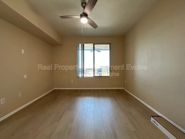 Building Photo - 425 W Rio Salado Pkwy