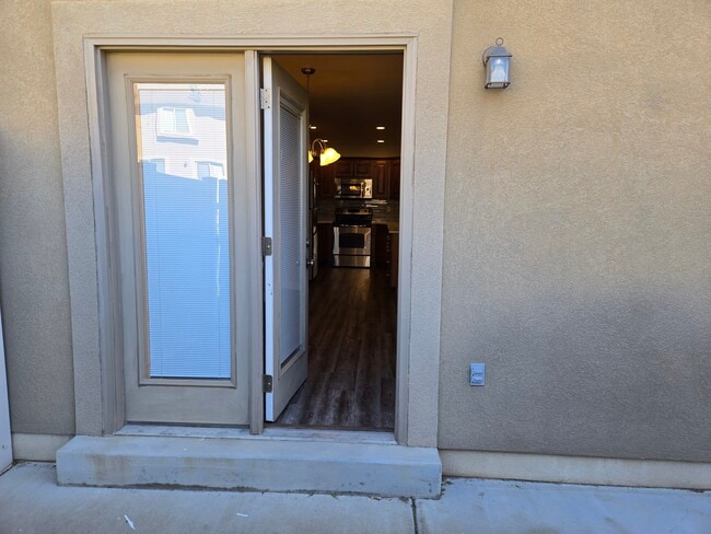 Building Photo - 3163 N Whitetail Dr