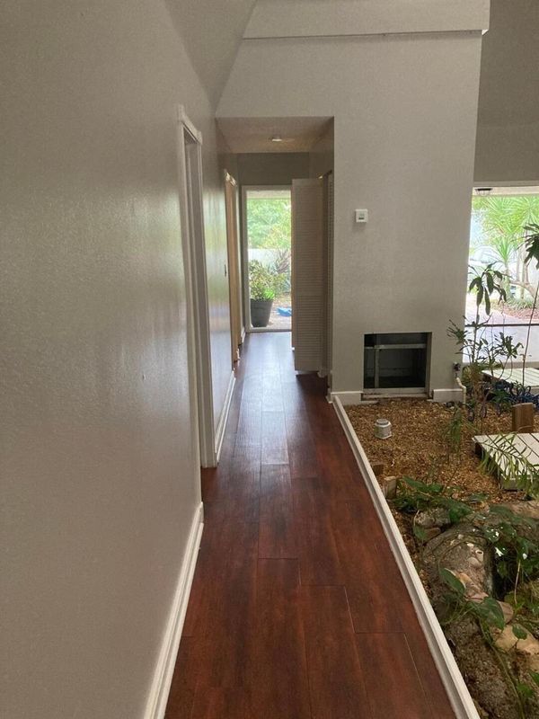 Building Photo - 9420 SW 49th Pl