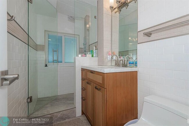 Building Photo - 1936 Harbour Inlet Dr