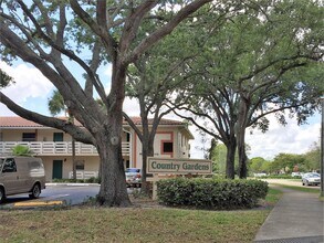 Building Photo - 3207 NW 103rd Terrace